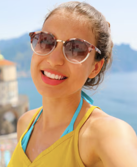 <em>Fernanda R.</em>